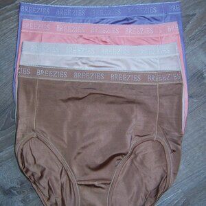 NEW Breezies Set of 4 Nylon Microfiber HI CUT. Size Med